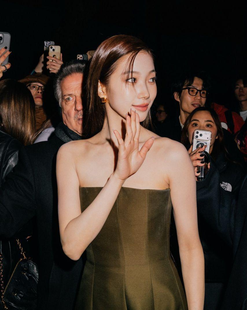 LE SSERAFIM (르세라핌) 카즈하12