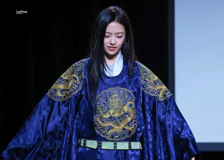 아이브 안유진6