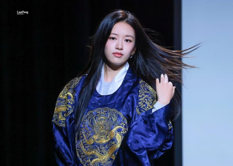 아이브 안유진8