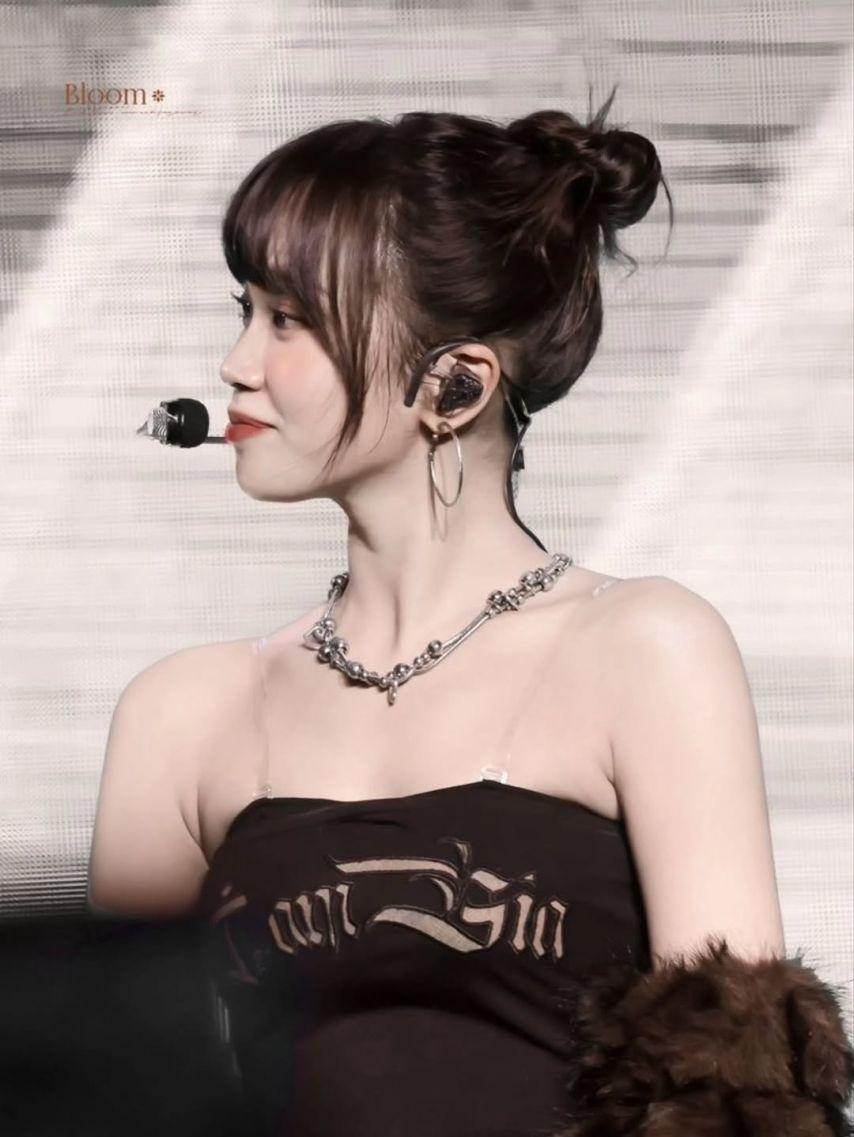 LE SSERAFIM (르세라핌) 김채원1