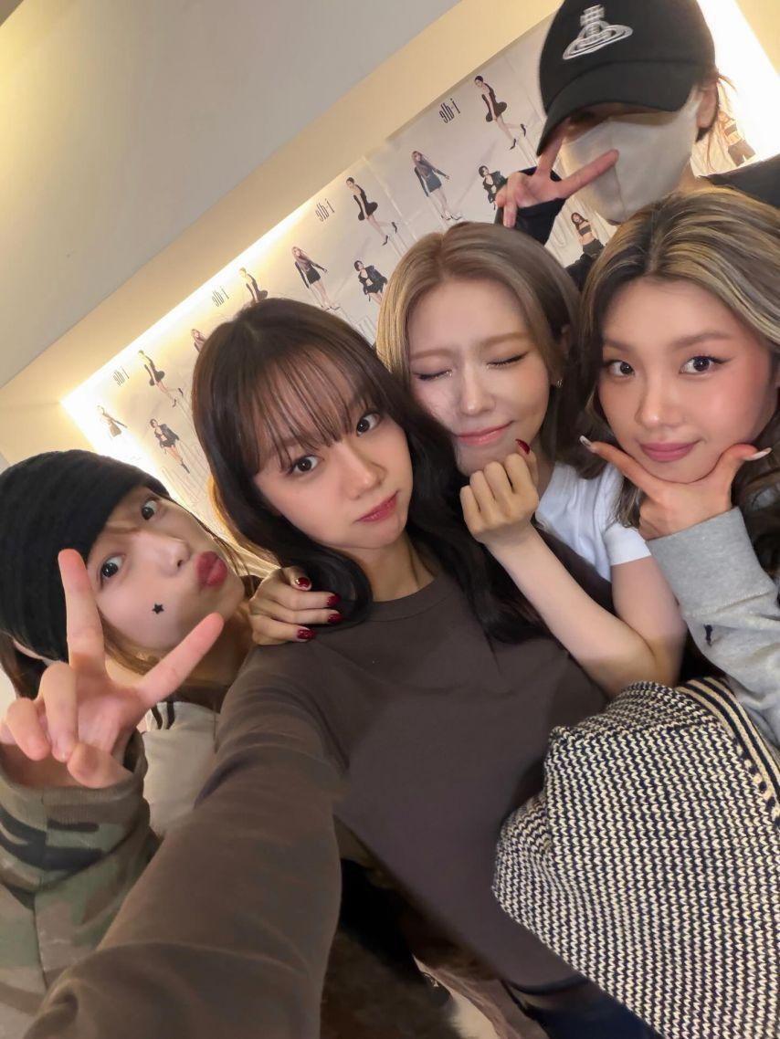 혜리 인별 미연이 응원간 혜미리예채 | 혜리 리정 최예나 김채원1