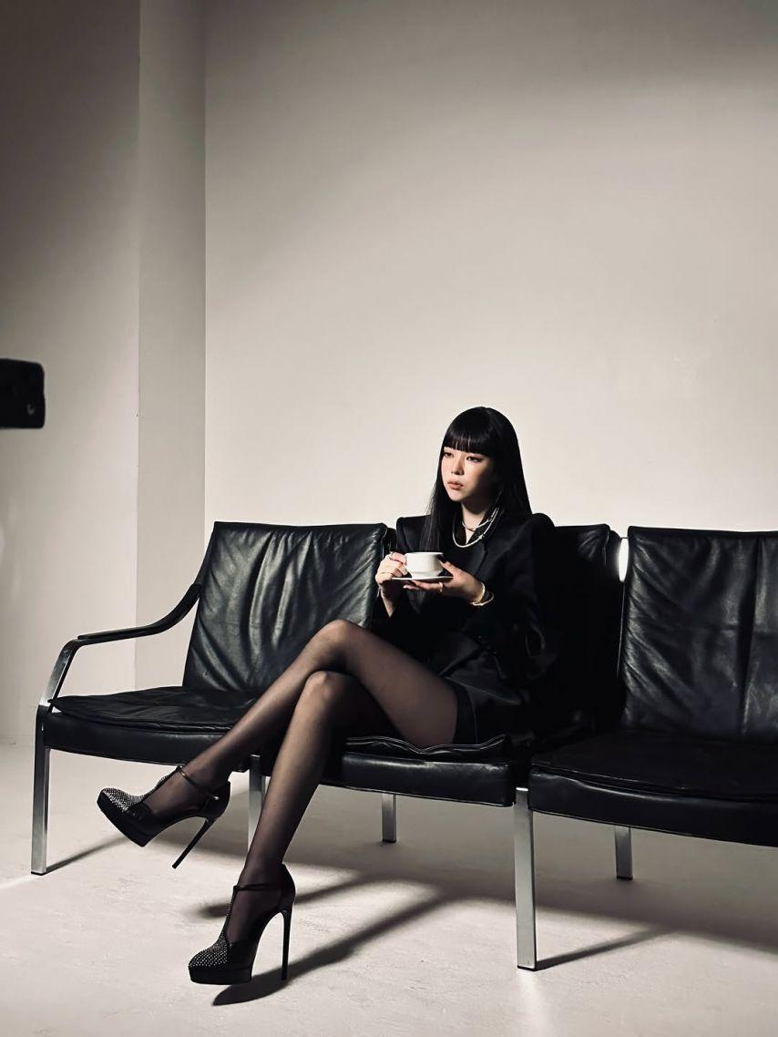 MEOVV (미야오) 나린11