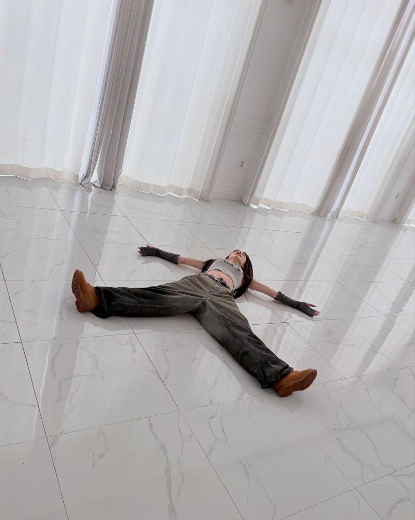 희진 ARTMS아르테미스 인별14