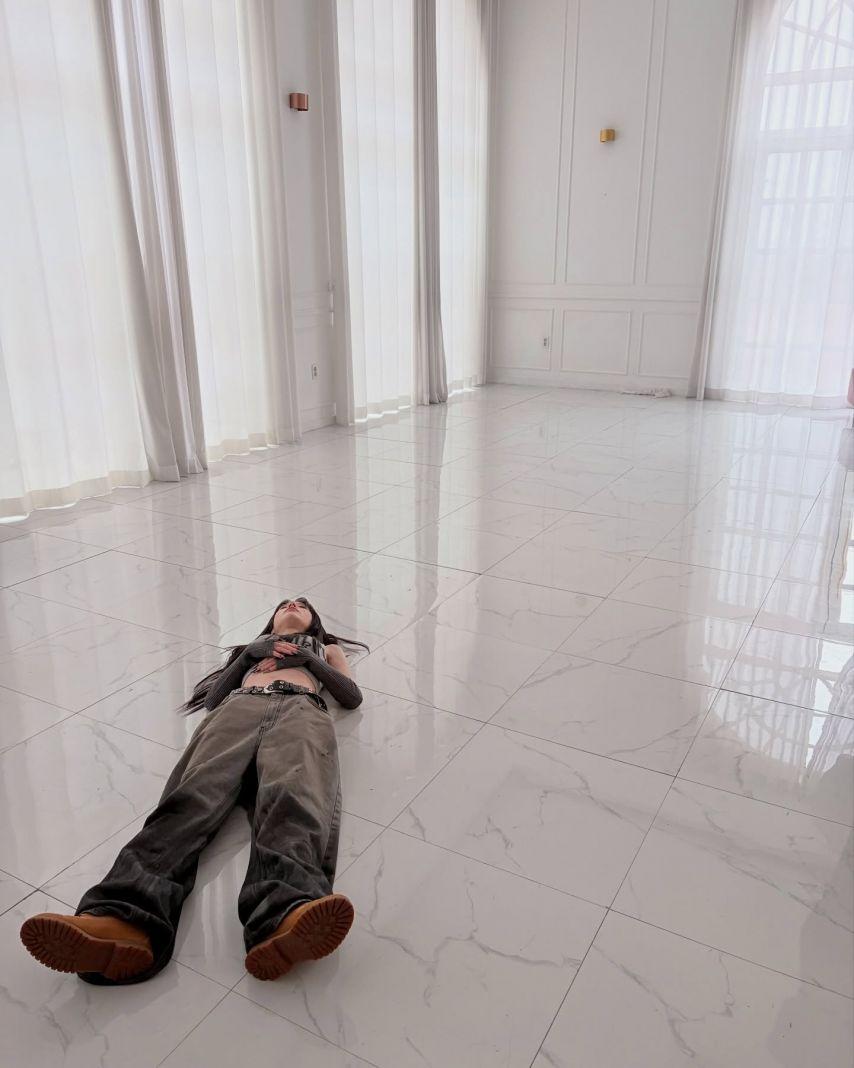 희진 ARTMS아르테미스 인별16