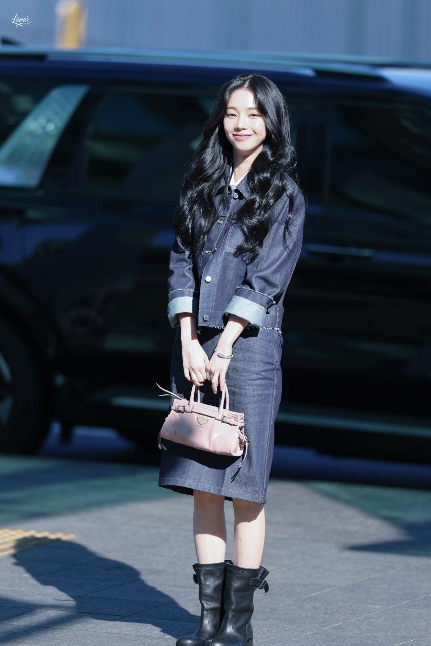 에스파 카리나 밀라노로 출국1