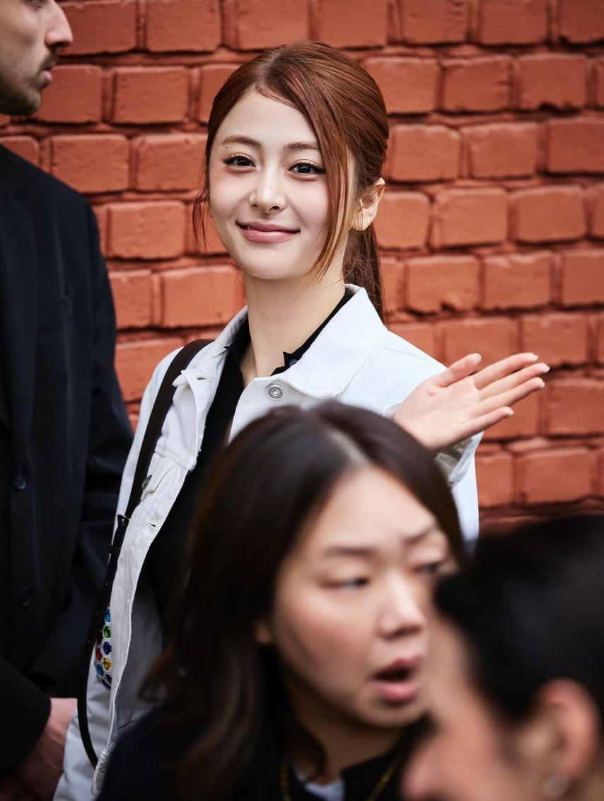 LE SSERAFIM (르세라핌) 허윤진2