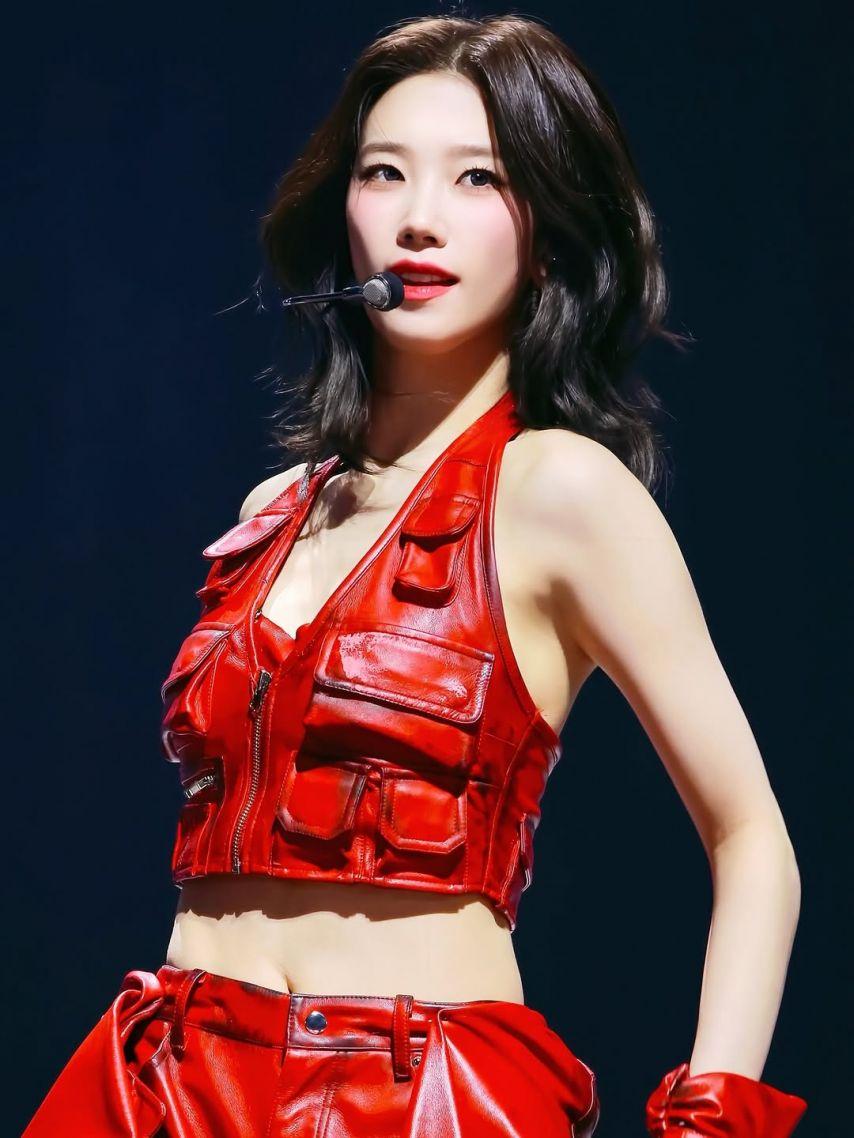 LE SSERAFIM (르세라핌) 카즈하0