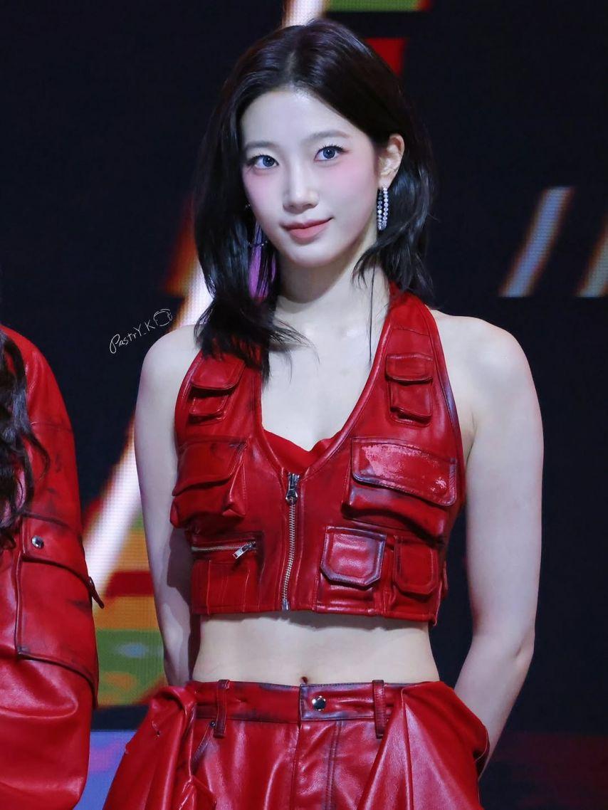 LE SSERAFIM (르세라핌) 카즈하11