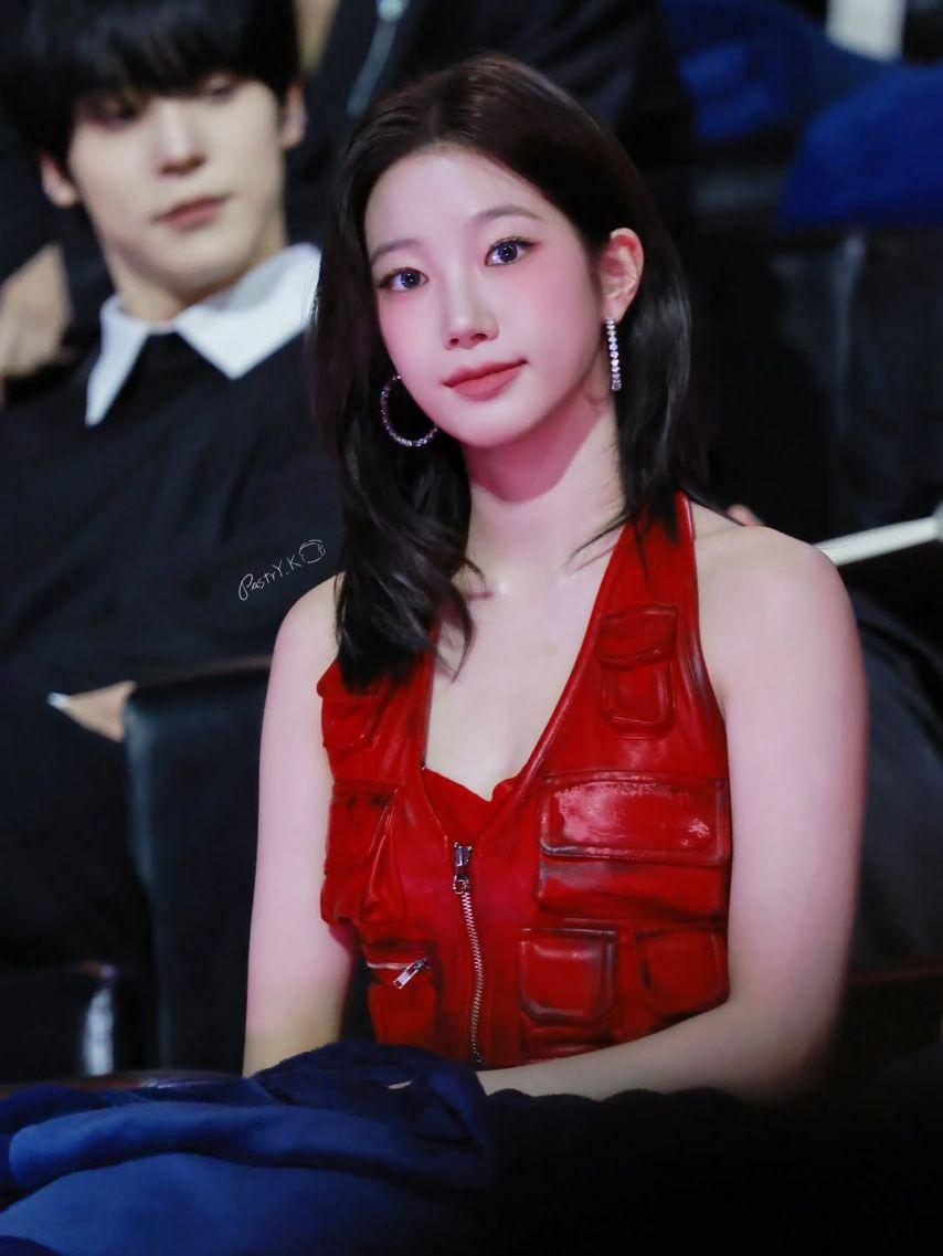 LE SSERAFIM (르세라핌) 카즈하12