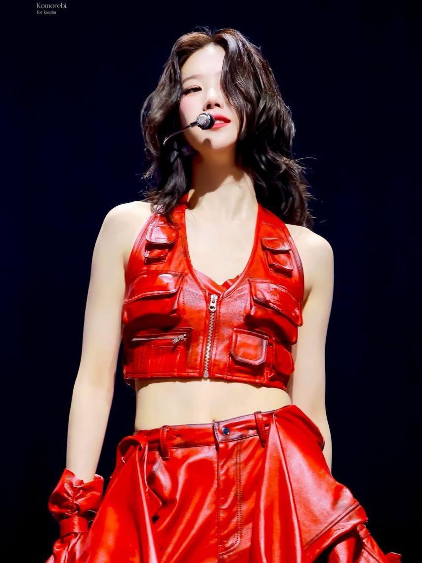 LE SSERAFIM (르세라핌) 카즈하2