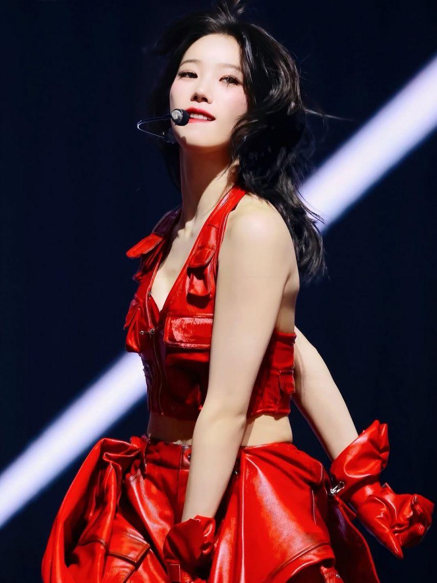 LE SSERAFIM (르세라핌) 카즈하5