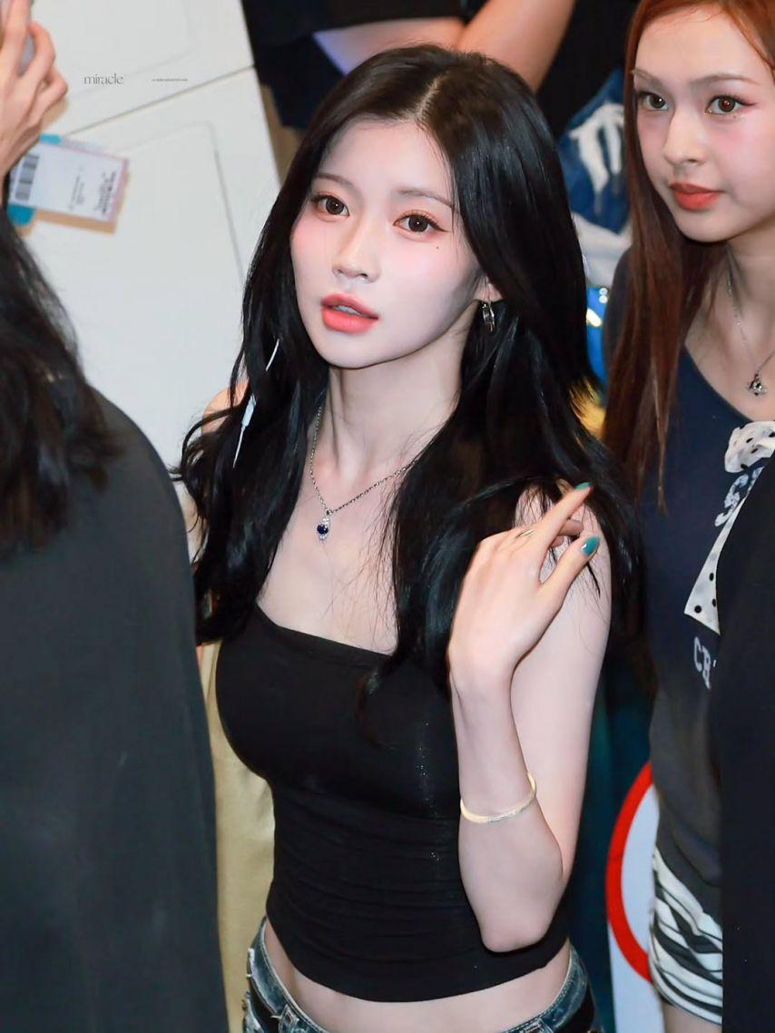 BABYMONSTER (베이비몬스터) 아사15