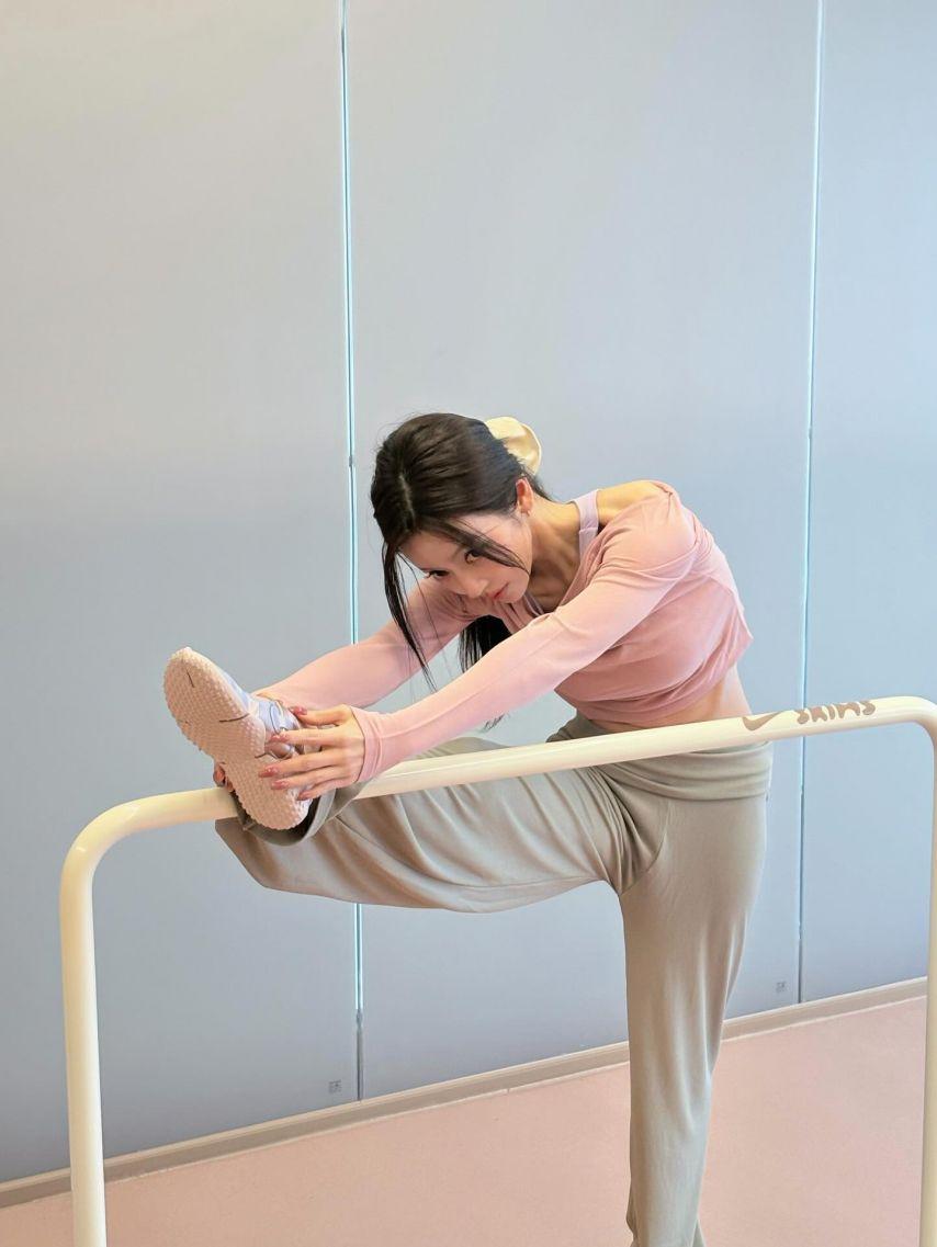 홍지윤 김설현 인별12