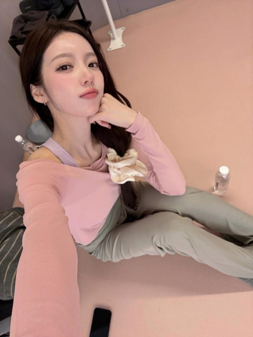 홍지윤 김설현 인별14