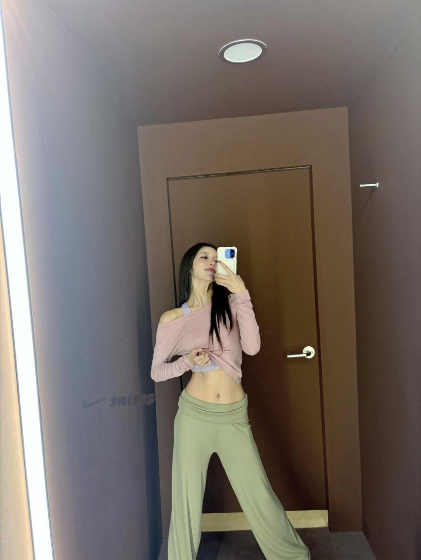 홍지윤 김설현 인별16