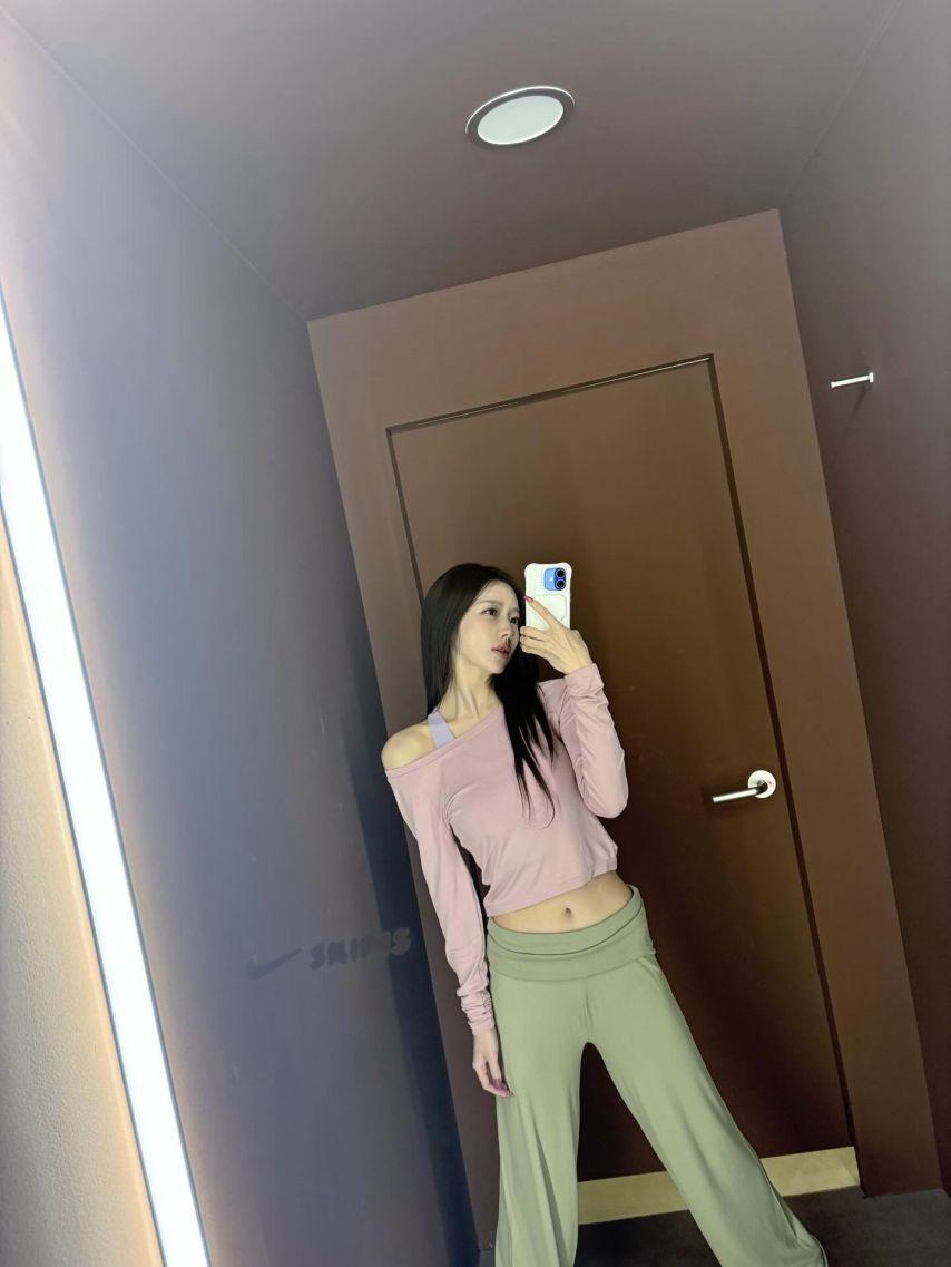 홍지윤 김설현 인별19