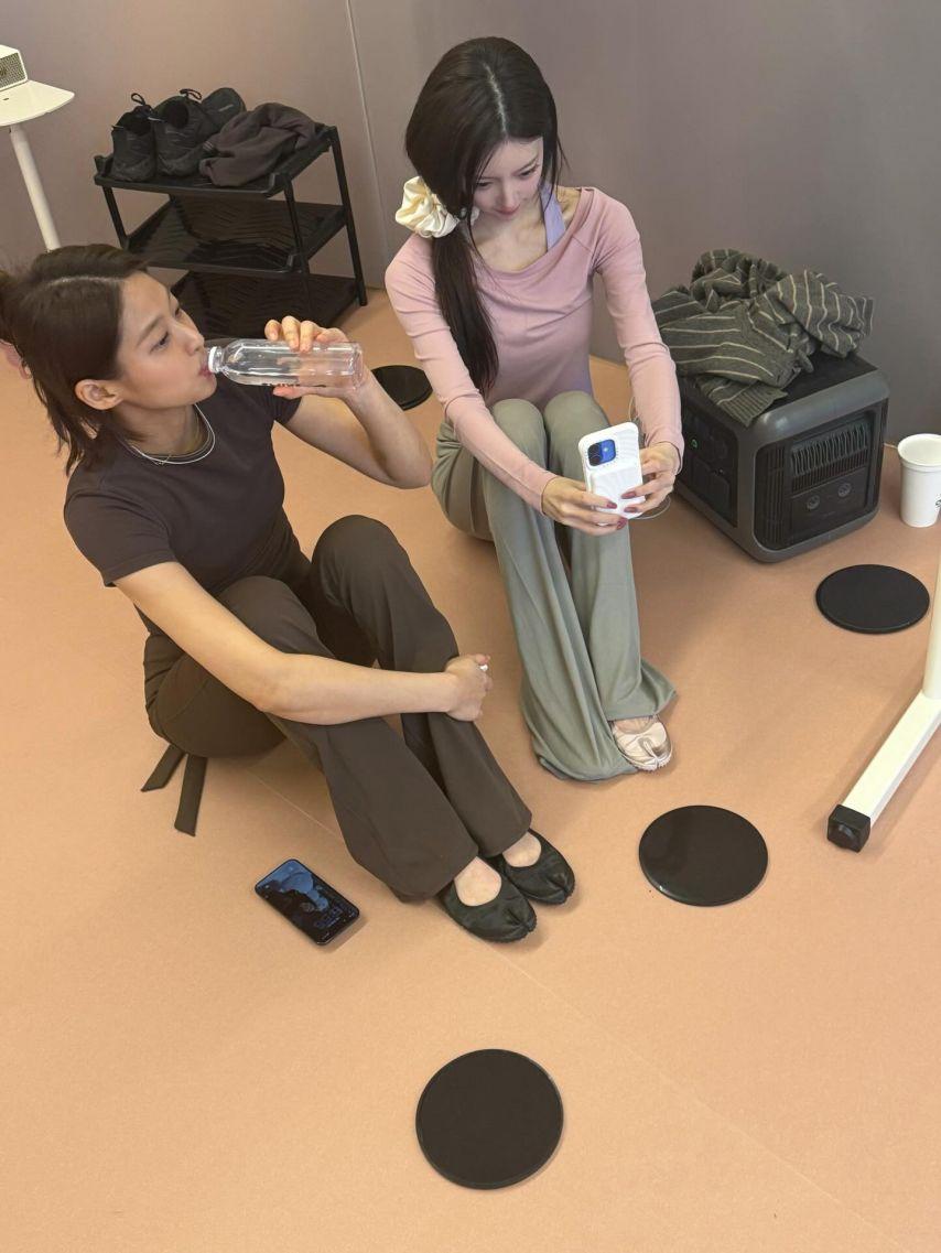 홍지윤 김설현 인별3