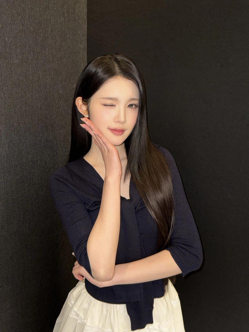 하츠투하츠 지우,  에이나5