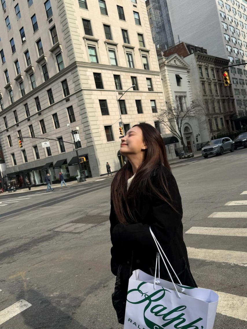 엄지 VIVIZ비비지 인별0