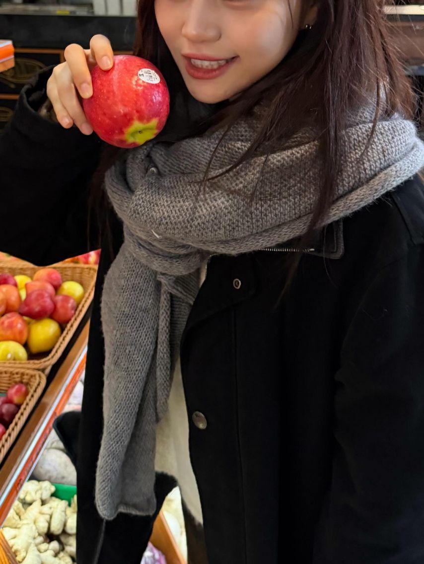 엄지 VIVIZ비비지 인별14