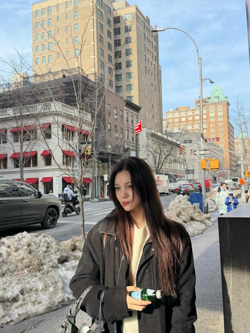 엄지 VIVIZ비비지 인별17