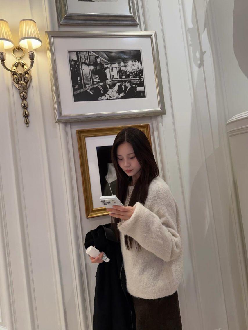 엄지 VIVIZ비비지 인별24