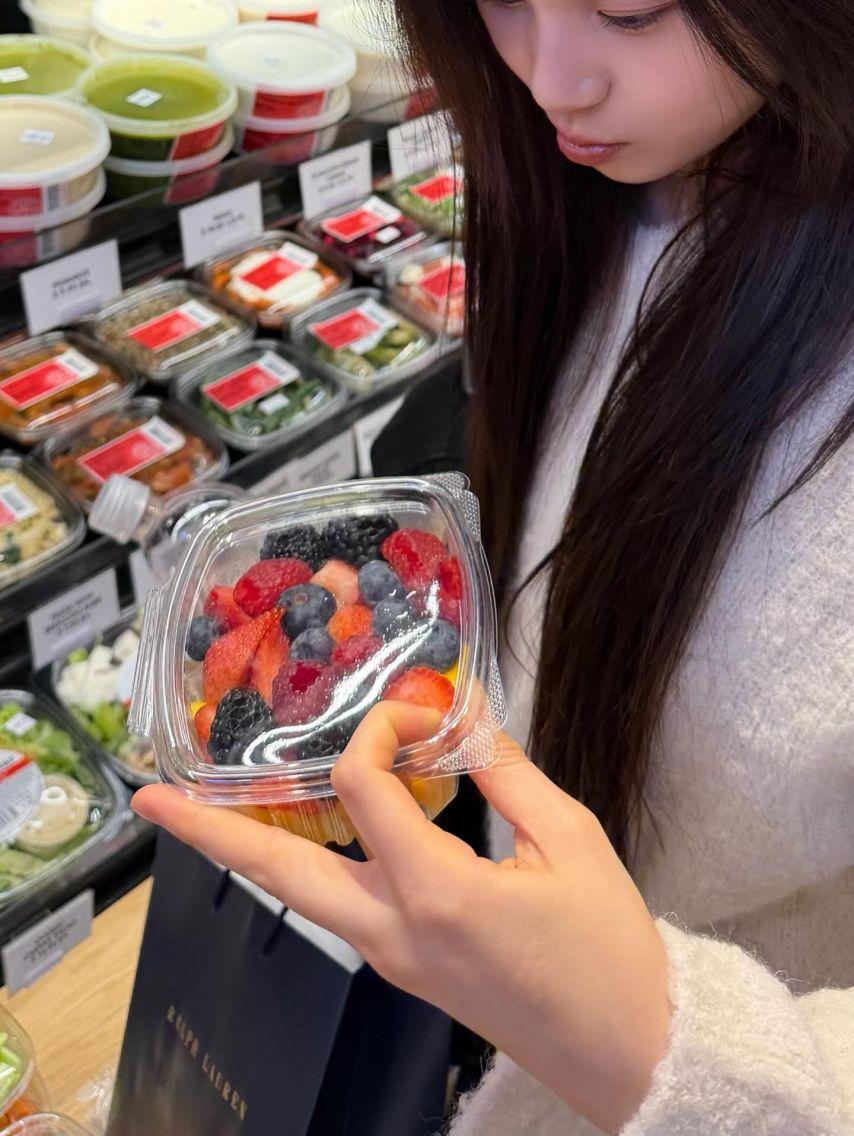 엄지 VIVIZ비비지 인별4