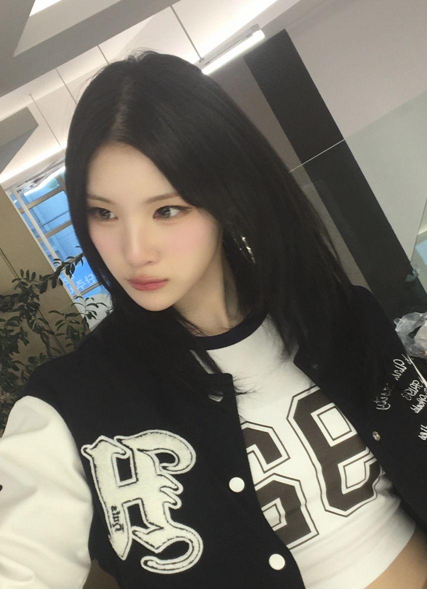 하츠투하츠 예온,  지우 / 하츠투하츠 한국외대 / 주은11