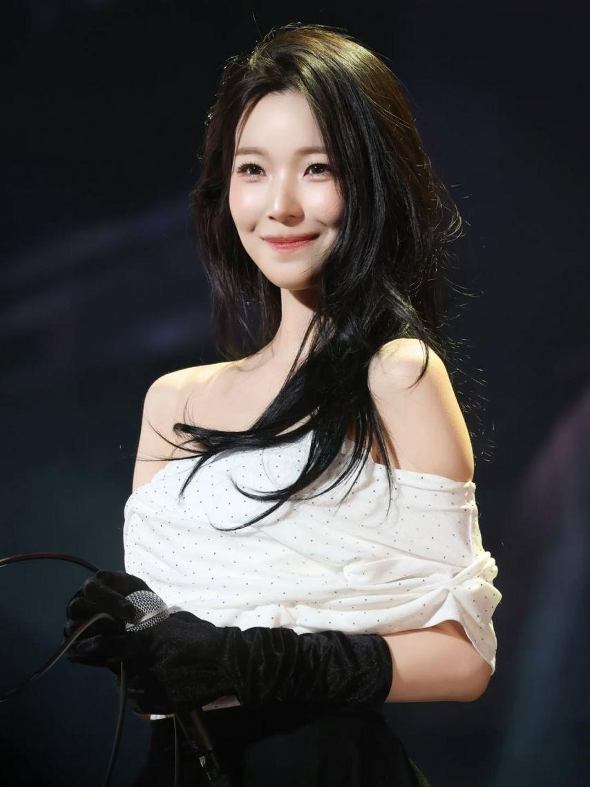 프로미스나인 (fromis_9) 백지헌2