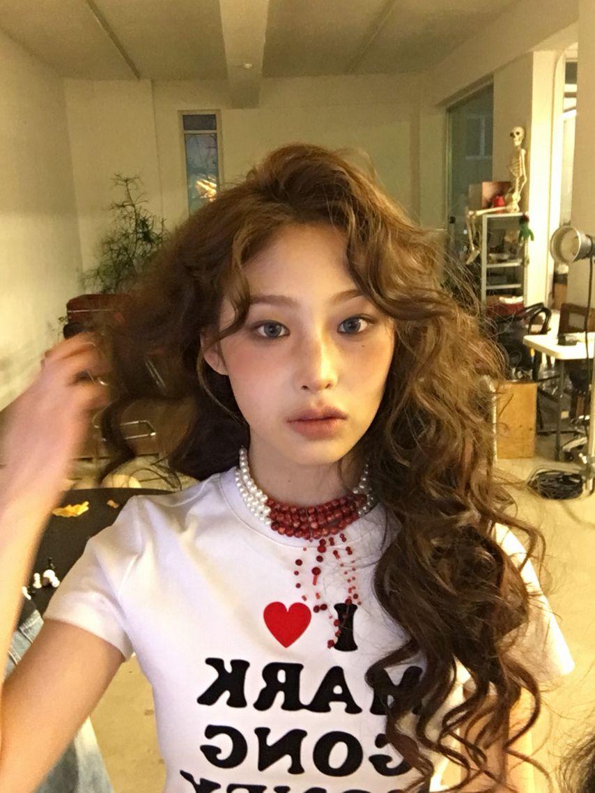 베이비돈크라이 이현, 베니11