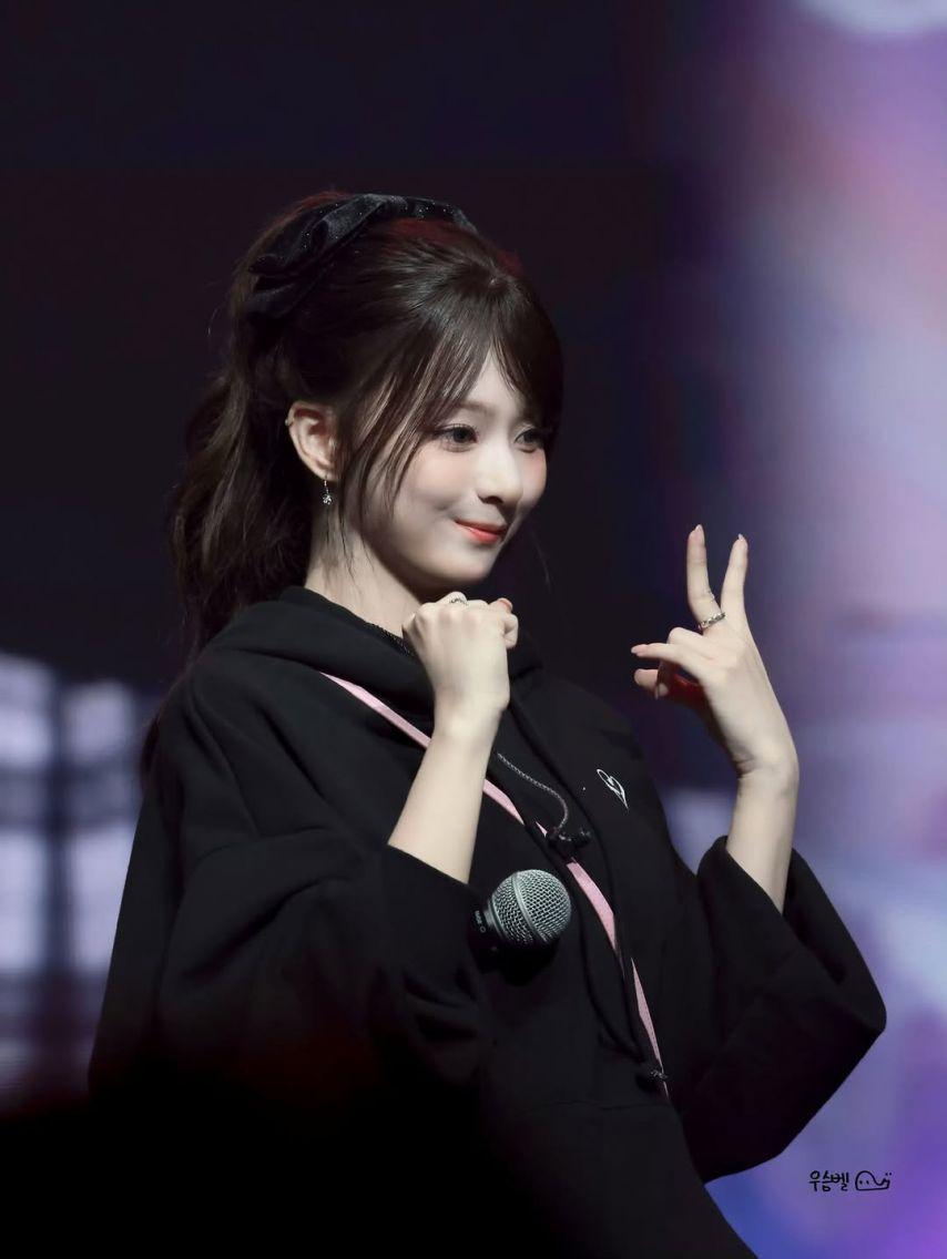 프로미스나인 (fromis_9) 이나경9