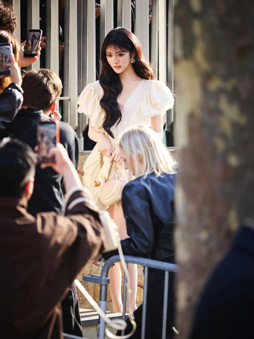 MEOVV (미야오) 안나19