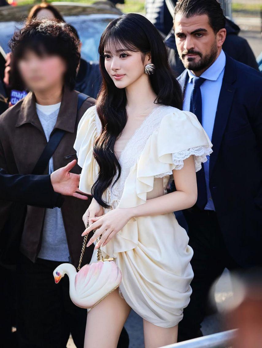 MEOVV (미야오) 안나2