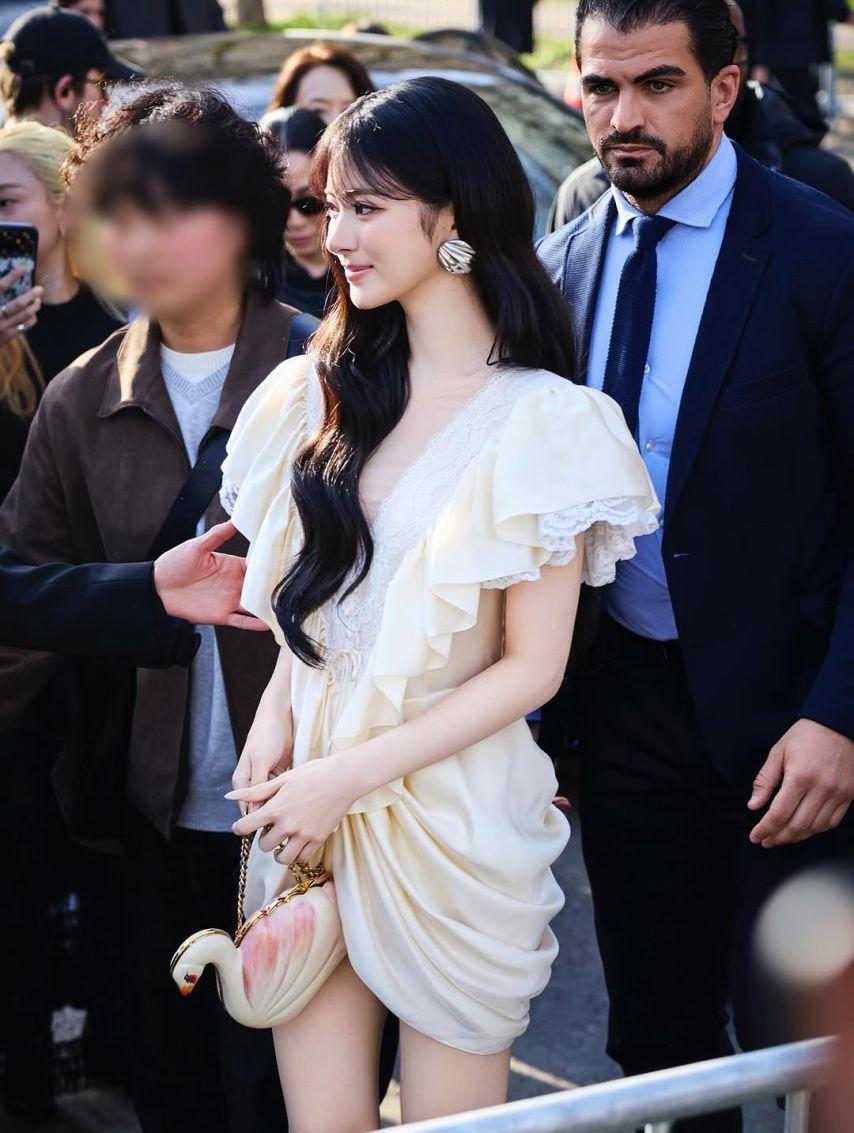 MEOVV (미야오) 안나3