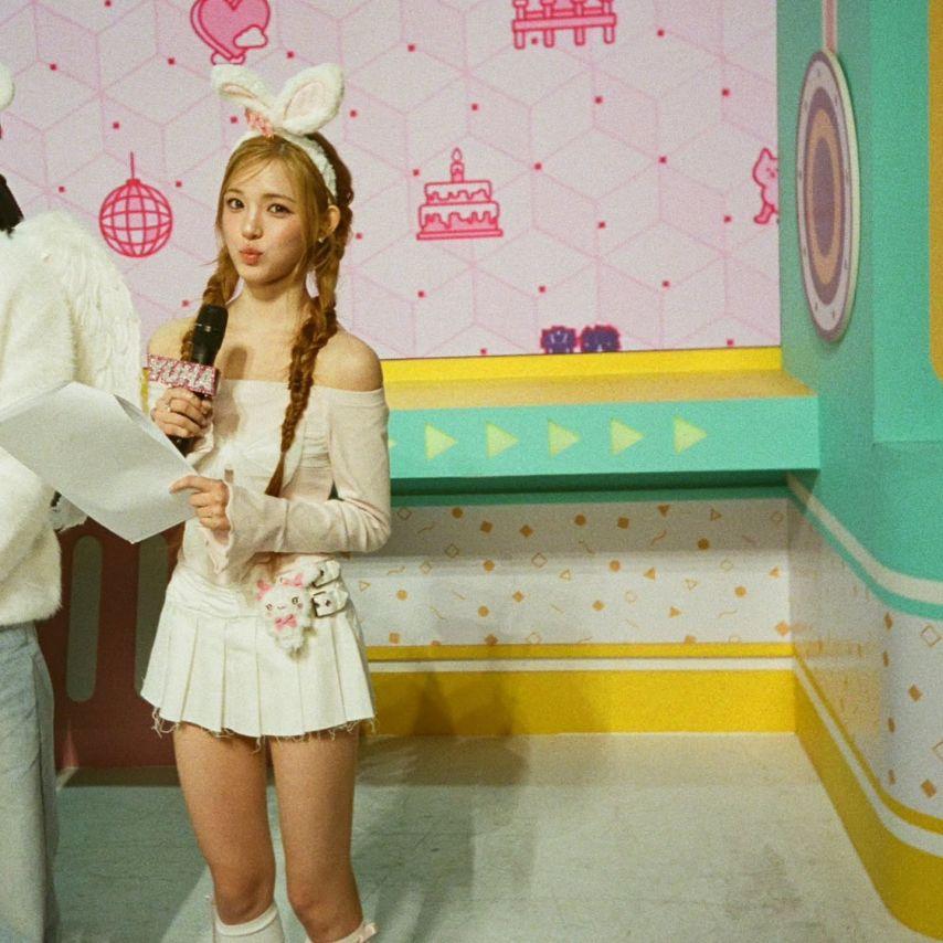 하츠투하츠 (음악중심 FD 인스타)7