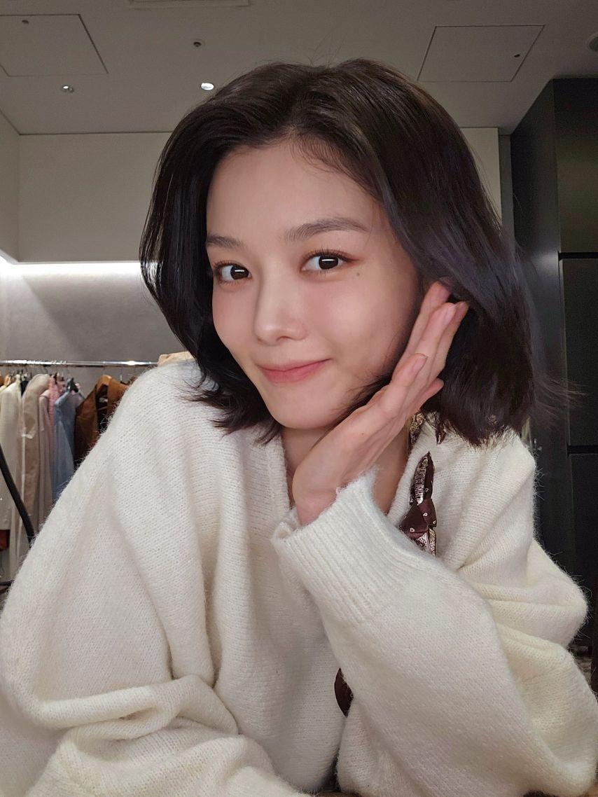 김유정 260307 투데이어썸1