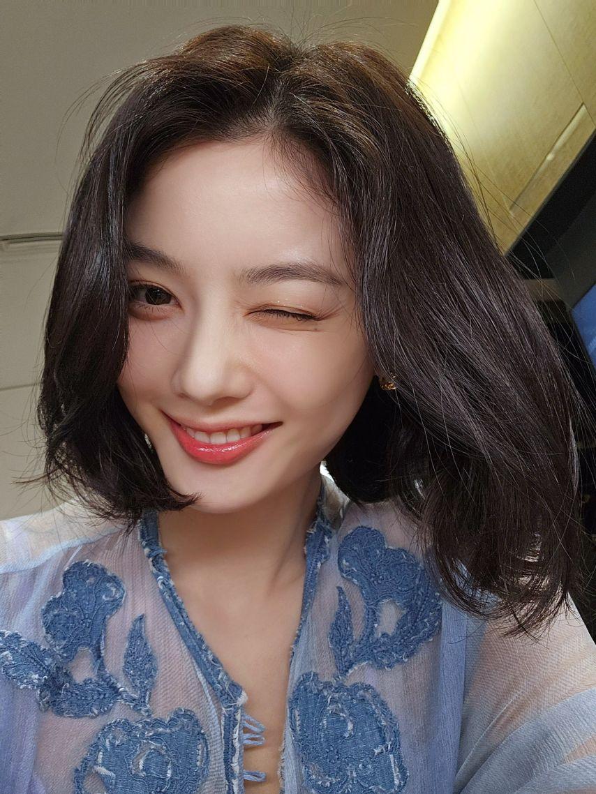 김유정 260307 투데이어썸3