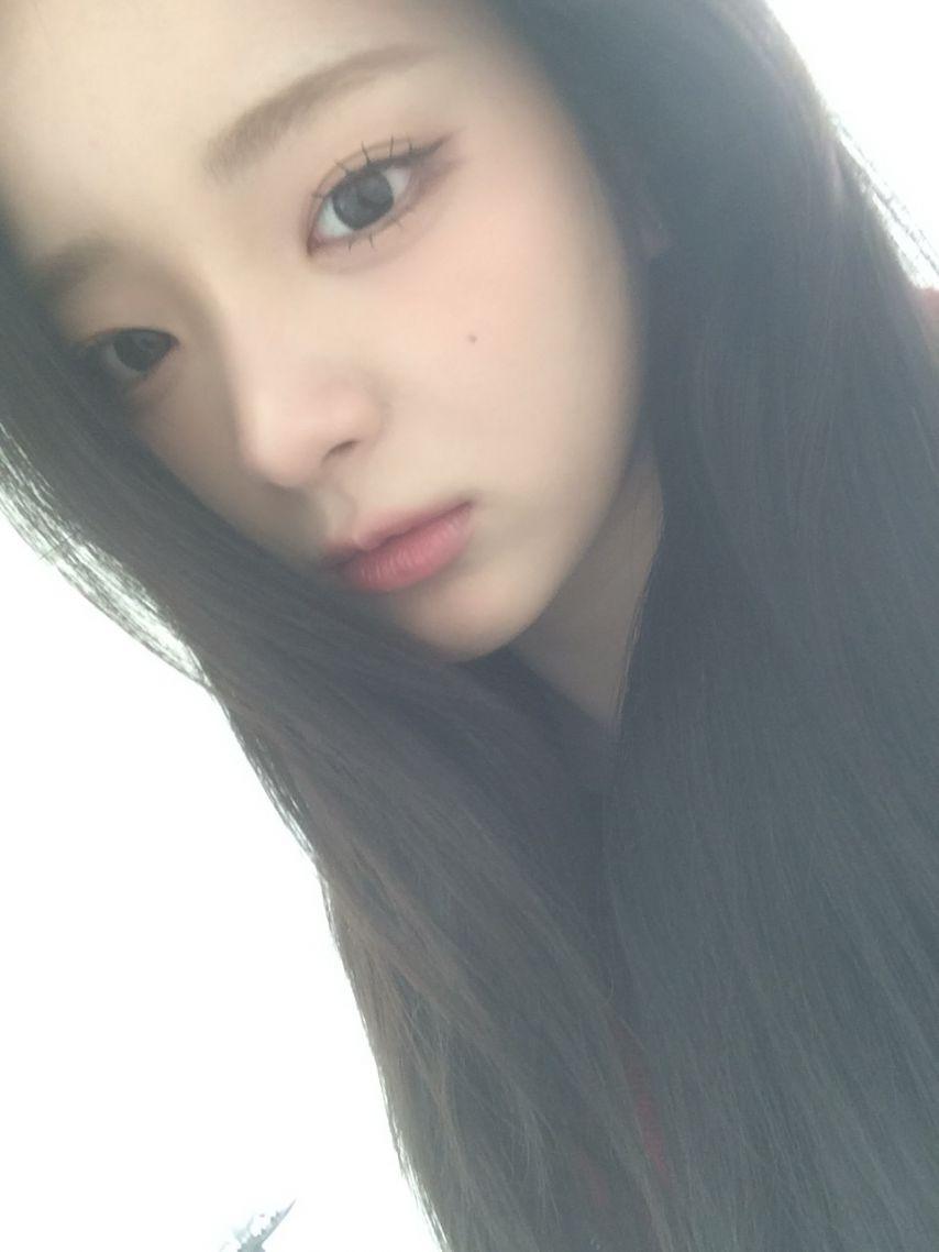 아이칠린 (ICHILLIN') 이지9