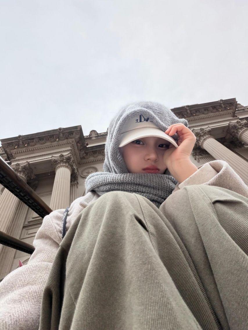 엄지 VIVIZ비비지 인별0