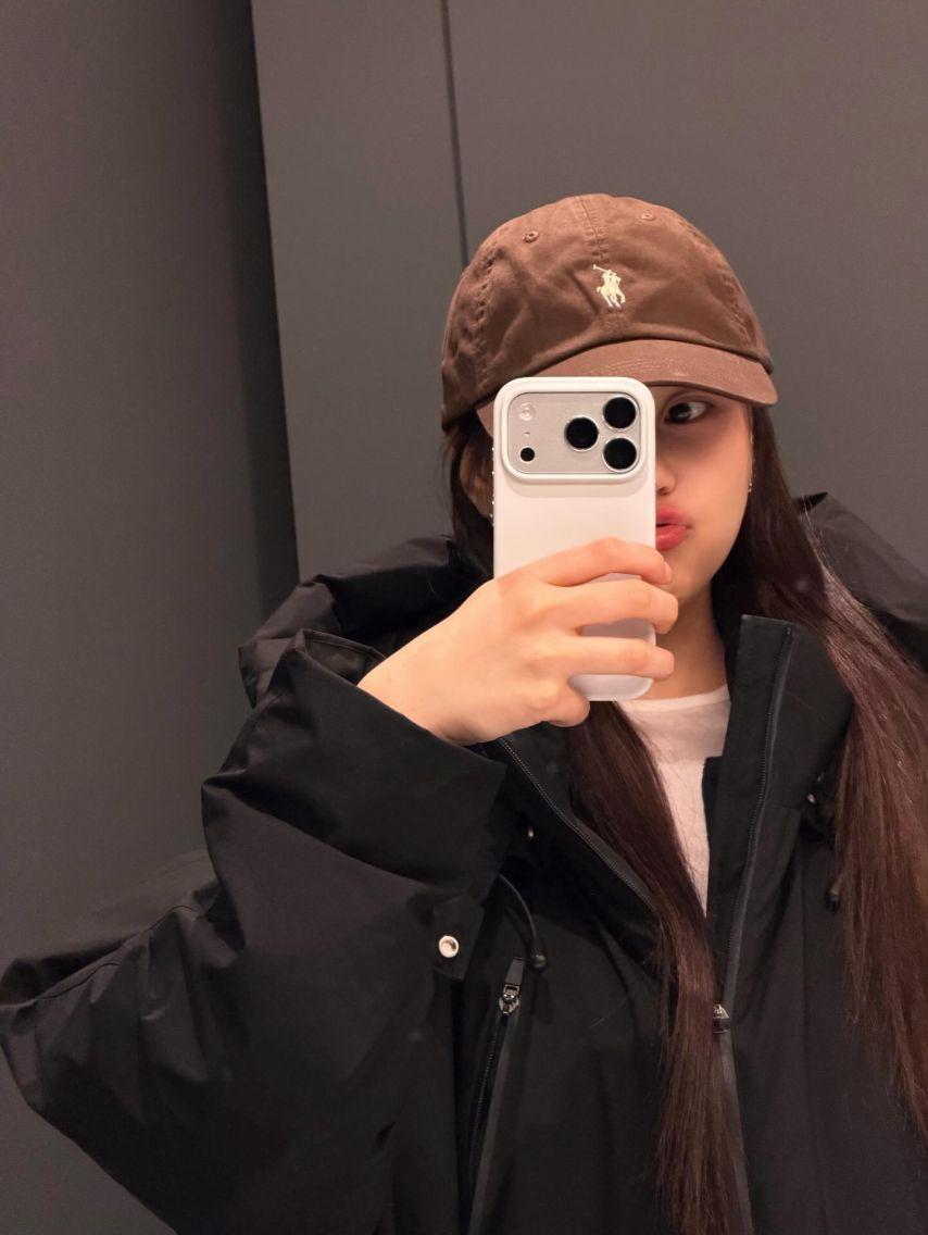 엄지 VIVIZ비비지 인별12