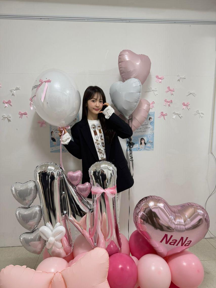 나나 WOOAH우아 릴스 등 010309 생일 | 우연 소라 루시 민서2