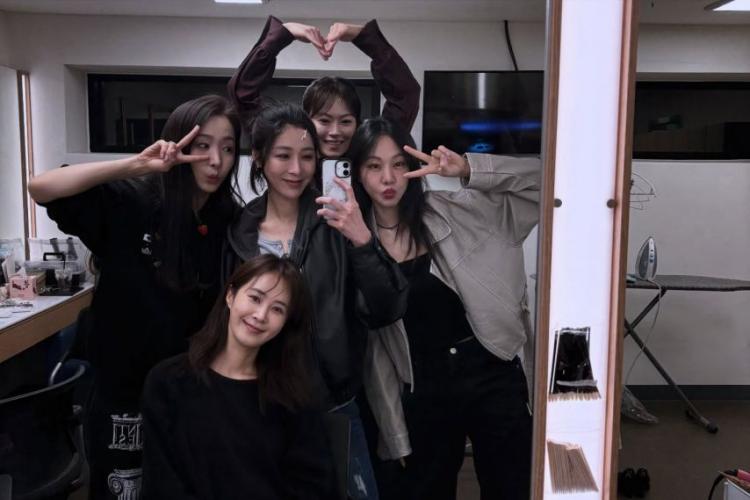 유리 소녀시대 인별 with 정우연 김려원 이경미 한지은 The WASP11