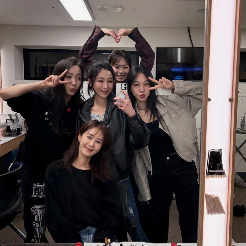 유리 소녀시대 인별 with 정우연 김려원 이경미 한지은 The WASP14