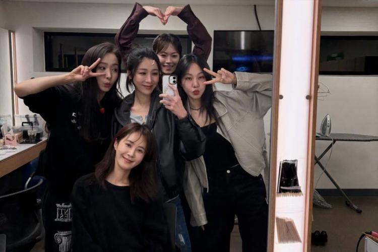 유리 소녀시대 인별 with 정우연 김려원 이경미 한지은 The WASP8