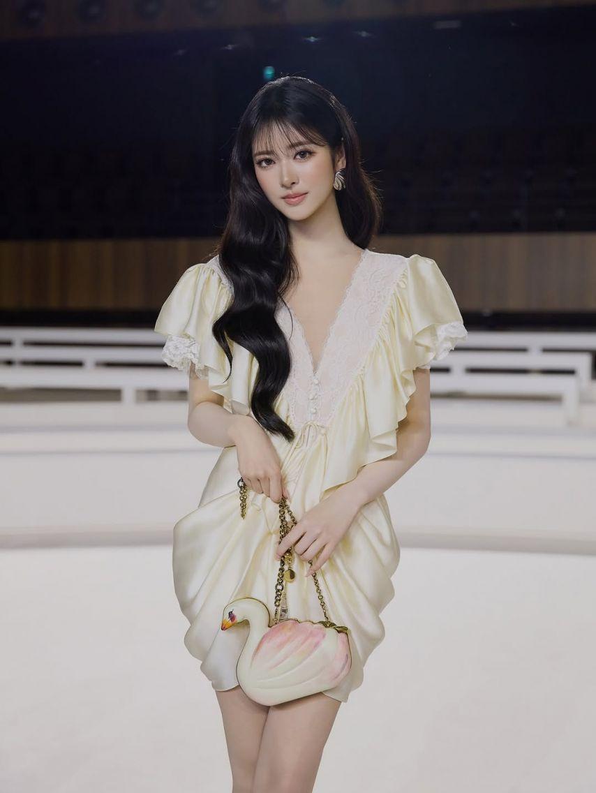 MEOVV (미야오) 안나1