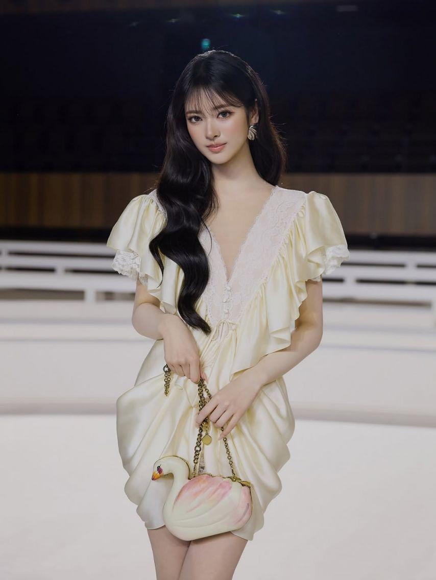 MEOVV (미야오) 안나3