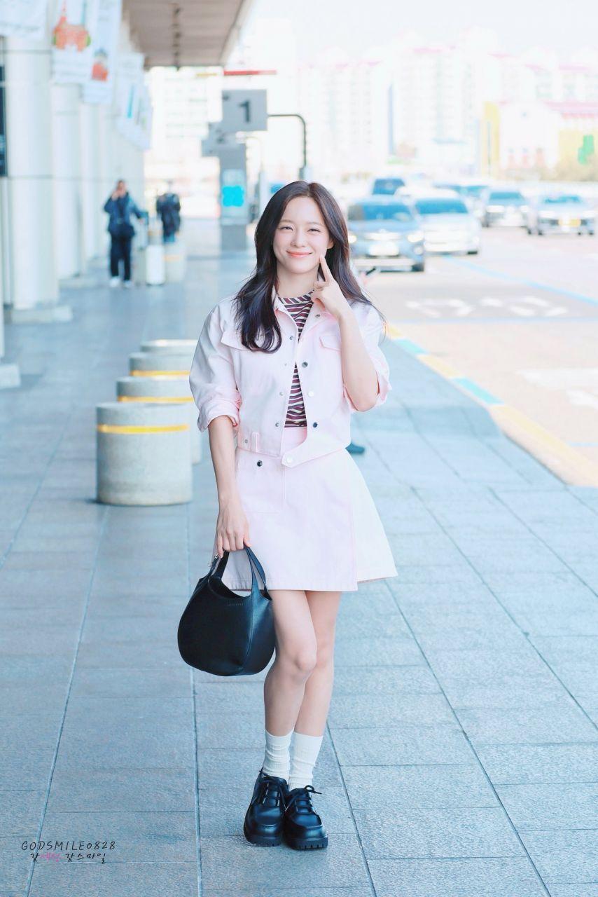 김세정 260313 출국0