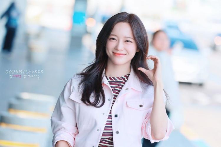 김세정 260313 출국4