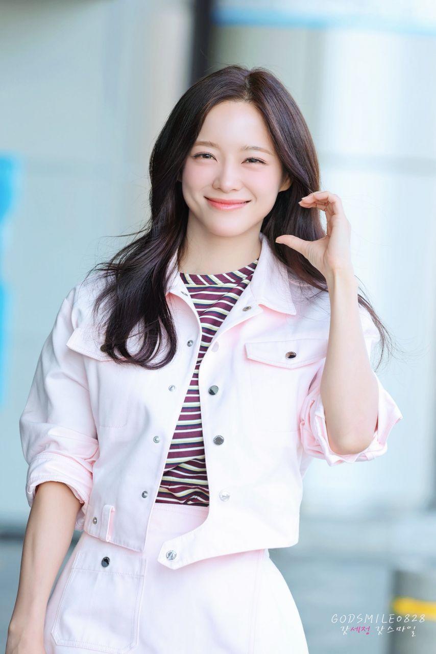 김세정 260313 출국7