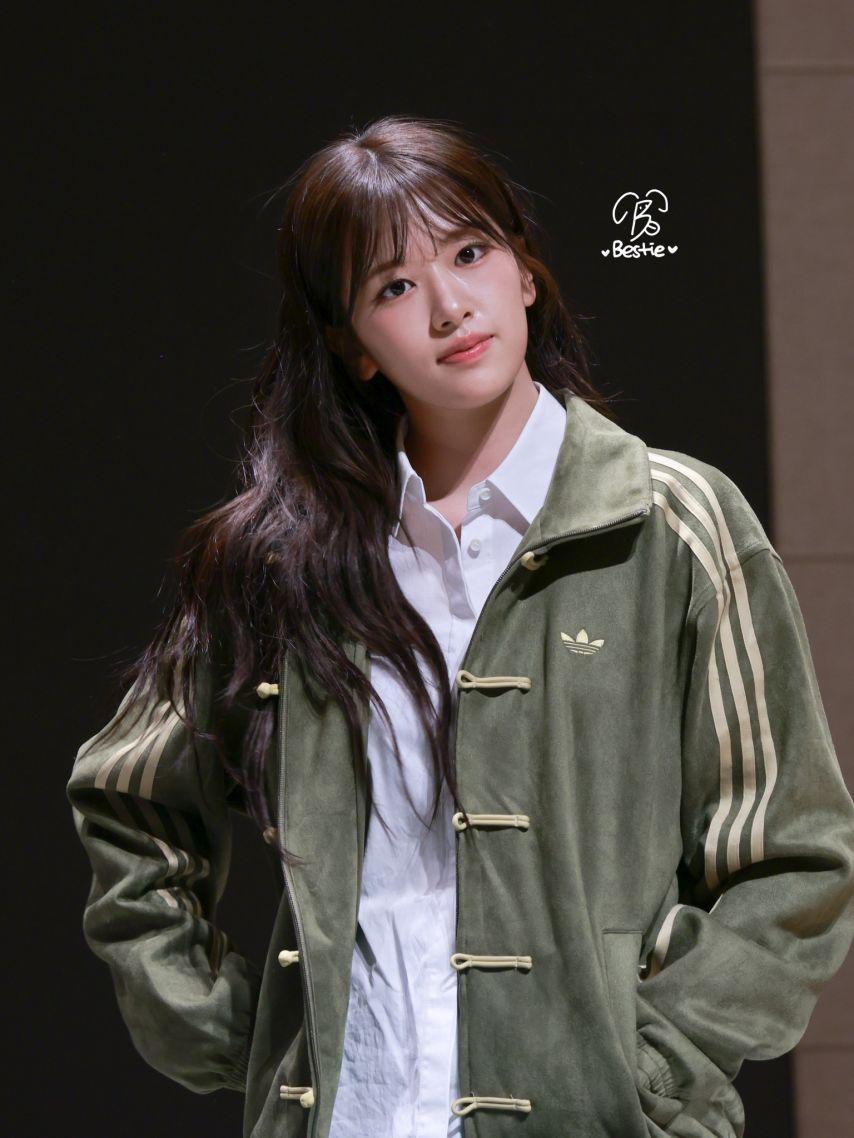 아이브 안유진 (6pics 추가)9